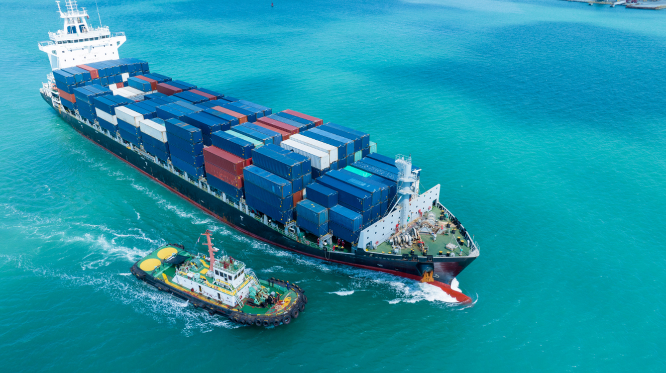 突發(fā)！港口遭大規(guī)模空襲，完全癱瘓！